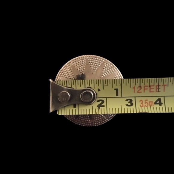 Vintage Sunburst Clip-on Earrings - Picture 8 of 8